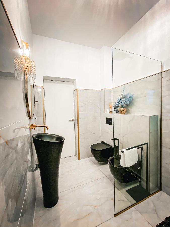 Luxury Family Apartment With Private Parking And Forest View Timişoara Exterior foto