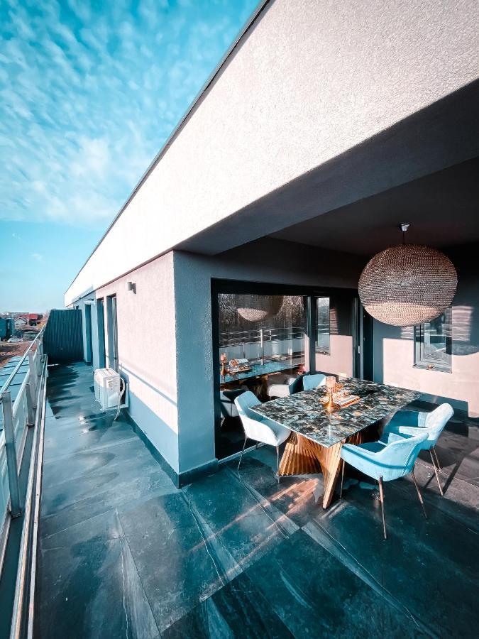 Luxury Family Apartment With Private Parking And Forest View Timişoara Exterior foto